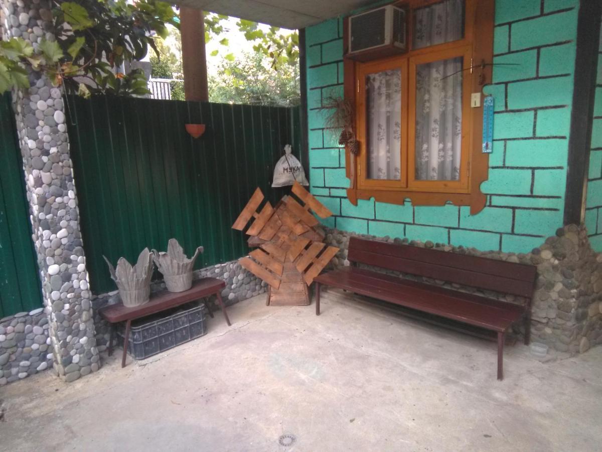 Гостевой Дом В Гаграх"Море Солнца" Gagra Exterior photo